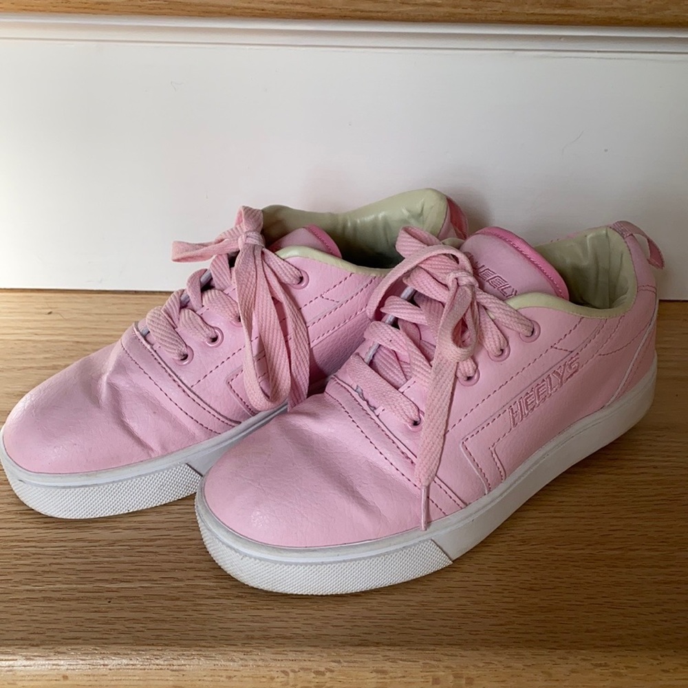 HEELYS